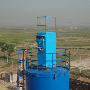 大型倉(cāng)頂脈沖單機(jī)除塵器 高效環(huán)保設(shè)備助力工業(yè)清潔生產(chǎn)